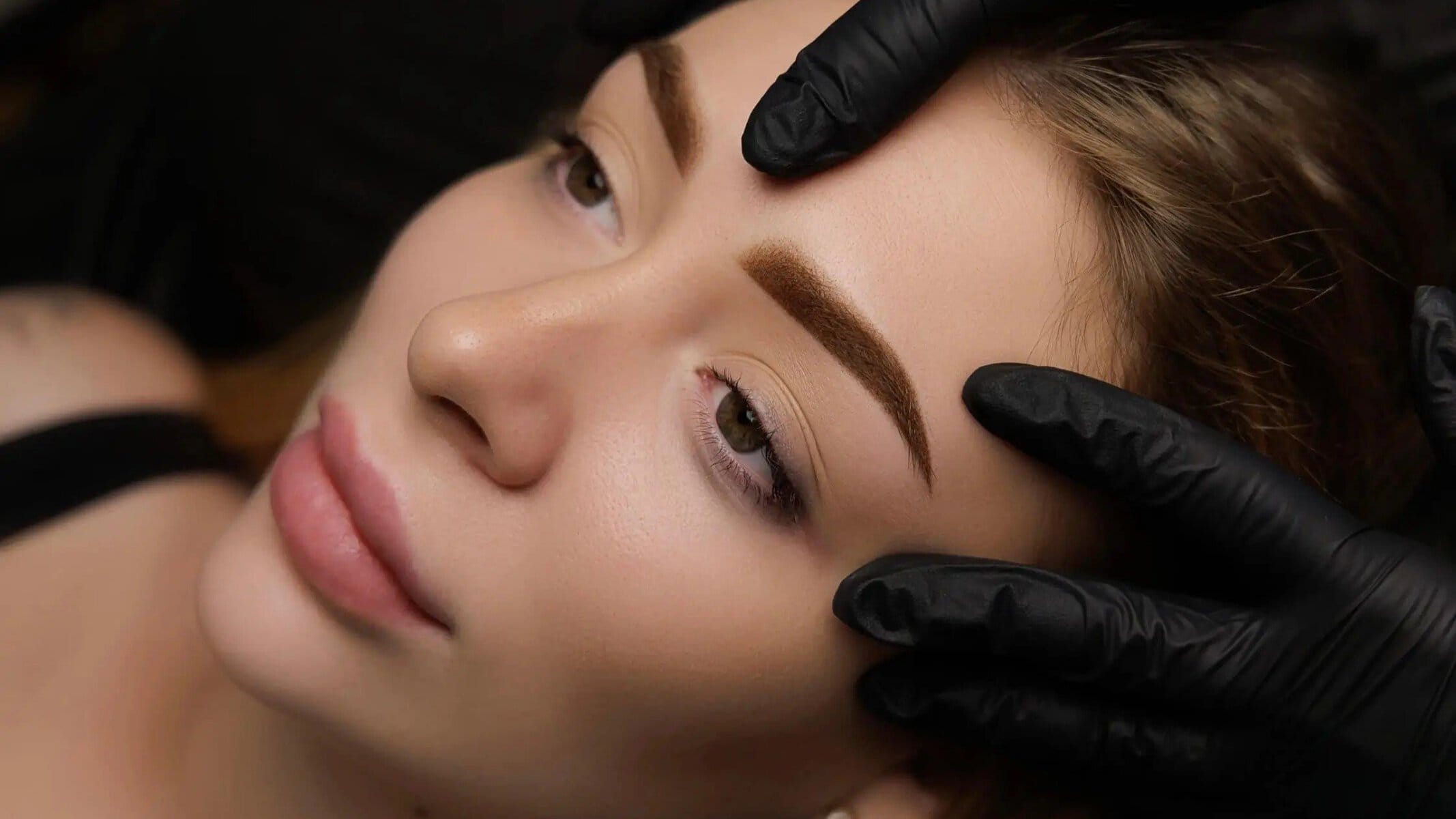 Lippenpigmentierung bei Xenia Frank Salach- sanfte Farbergebnisse Powder Brows in Salach bei Xenia Frank für natürlich pigmentierte Augenbrauen